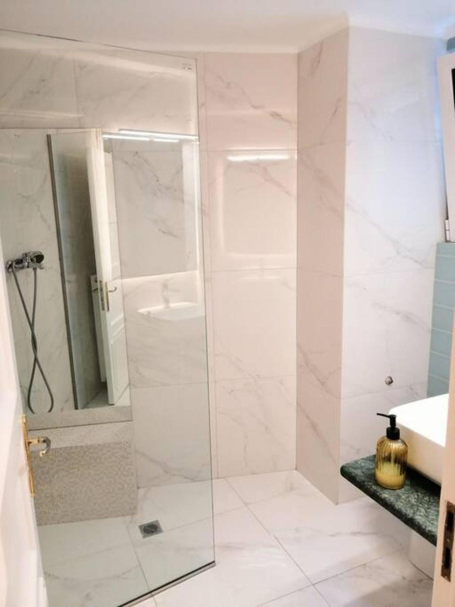 Elegant Apartment In Syntagma Square Athens Luaran gambar
